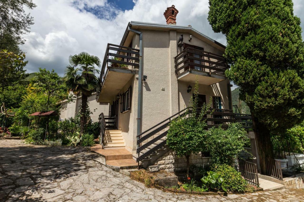 Apartment Nada Medveja 洛夫兰 外观 照片